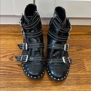 Schultz Black Croc-Embossed Buckle Strap Ankle Boots 7
Studded cowboy boot